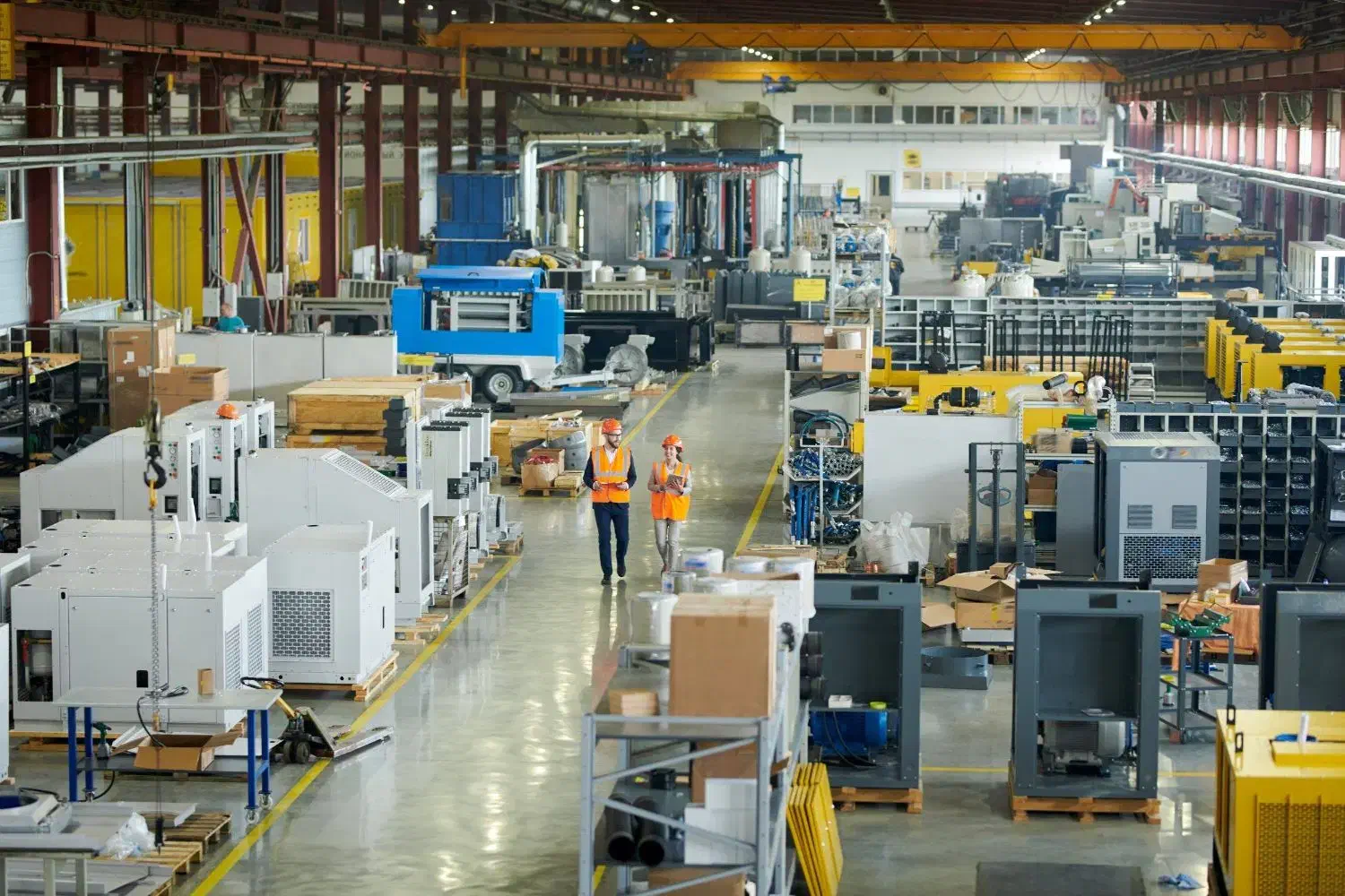 استخدام ۱۰ نفر کارگرساده اقا و خانم